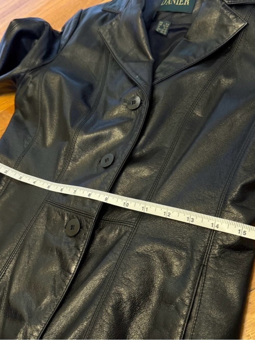 Danier Leather Button-Front Jacket - Picture 9 of 10